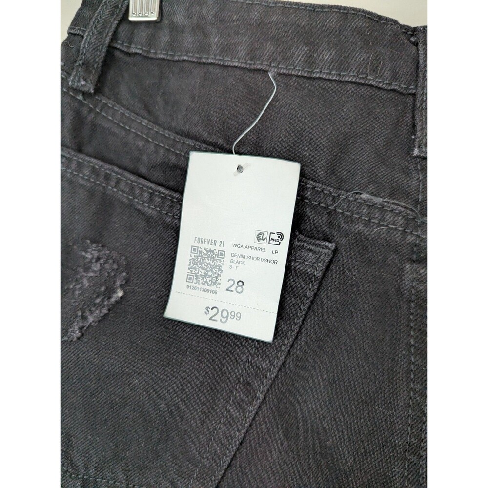 Forever 21 Premium NWT Black Studded Denim Distressed 100% Cotton Shorts Size 28 - Picture 7 of 7